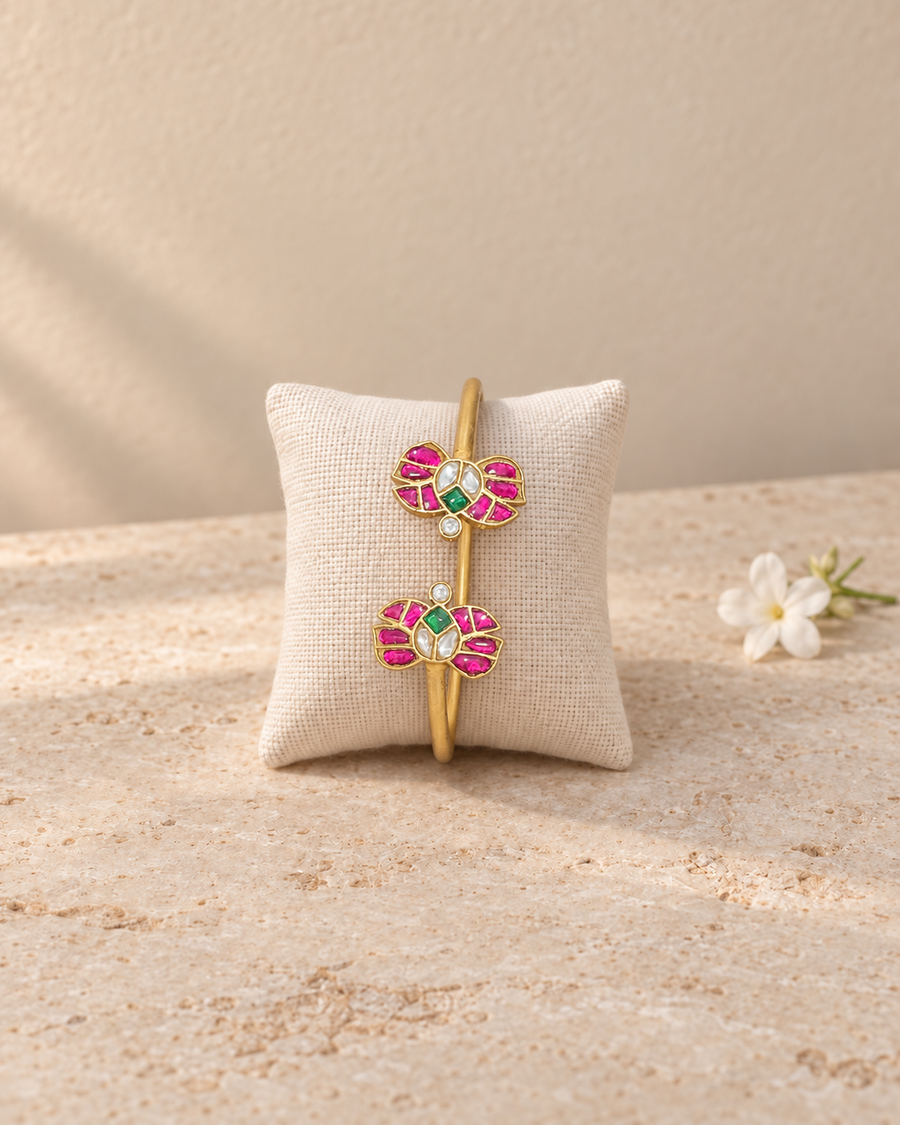 Adjustable Jadua Kundan Floral Kada