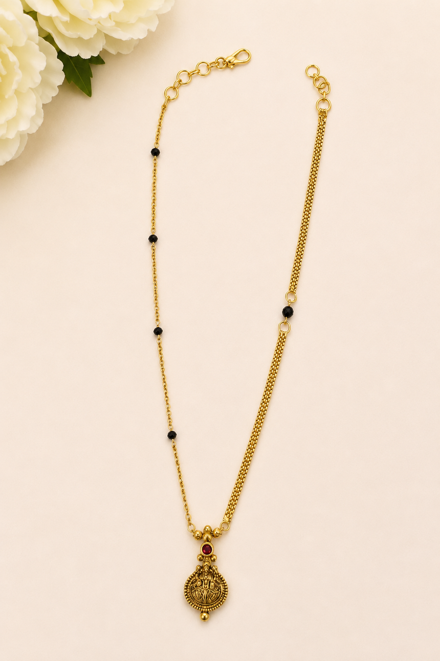 Black Beads Lakshmi Pendant Necklace V796