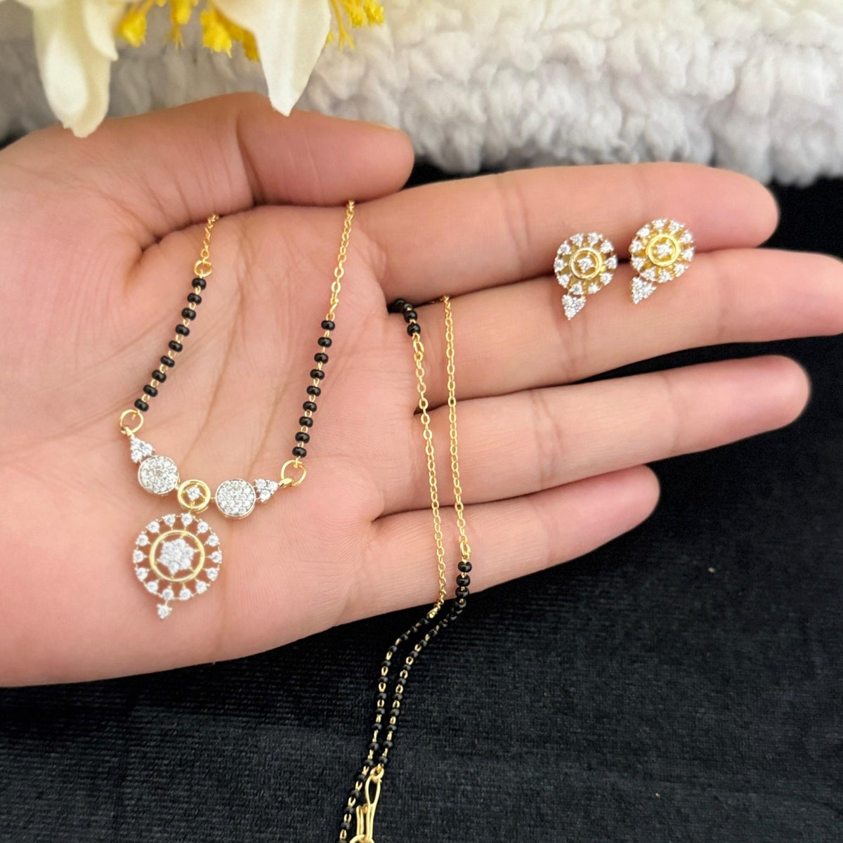 Black Beads Pendant Set V432